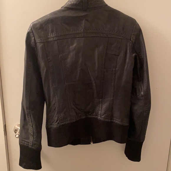 Danier black leather jacket with ribbing - Picture 4 of 7